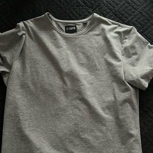 Cuts t-shirt